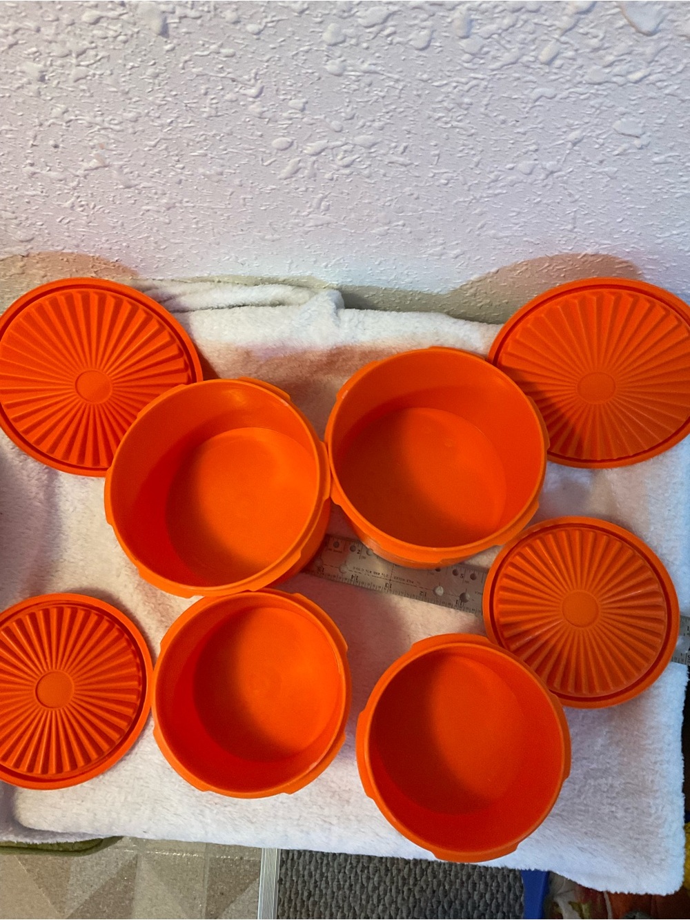 Vintage Tupperware
Retro Orange Servalier Canisters
Lot of 4
1297-14
1298-13 - Picture 6 of 9